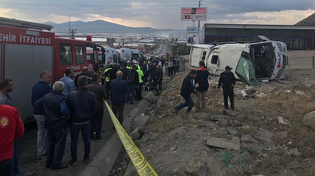 Olay yerine polis, itfaiye ve 112 Acil Servis ekipleri sevk edildi.