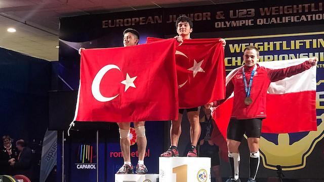 Muhammet Furkan Özbek wins gold in youth championships
