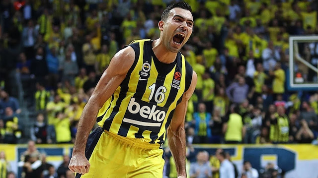 EuroLeague: Kostas Sloukas 10 Yılın En İyi Takımına Aday!