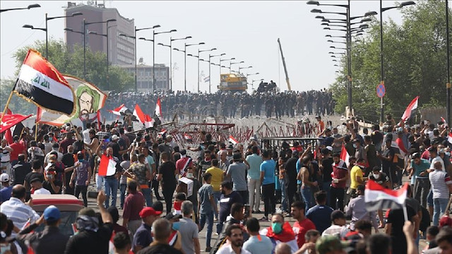 نيران الاحتجاج تصل مقار للحشد الشعبي وأحزاب جنوبي العراق 