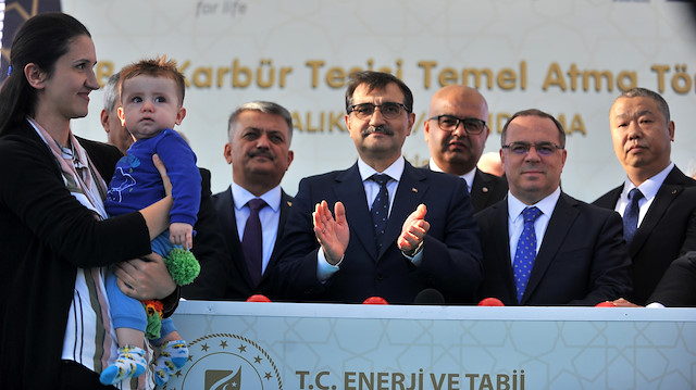 Enerji ve Tabii Kaynaklar Bakanı Fatih Dönmez, Balıkesir'in Bandırma ilçesinde ETİ Maden Bor Karbür Tesisi Temel Atma Töreni'ne katıldı. 

