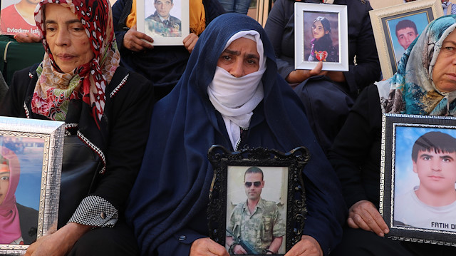 Halime Şehitoğlu, 4 yıl önce PKK'lı teröristlerce yanında kaçırılan yeğeni için direniyor. 