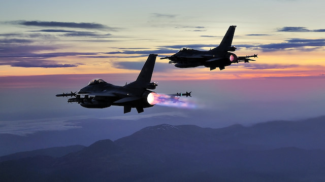 3 PKK'lı terörist, hava harekâtıyla etkisiz hale getirildi.