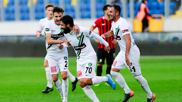 Denizlispor deplasmanda Gençlerbirliği'ni 2-0 mağlup etti.