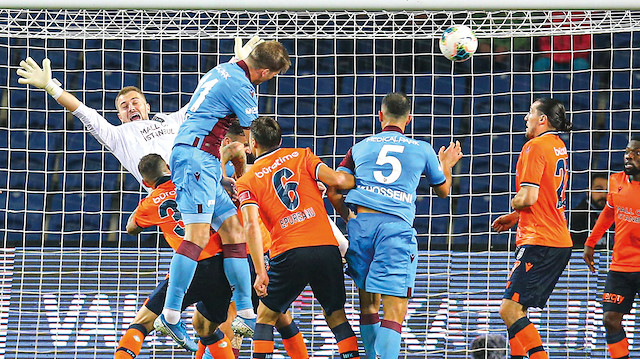 Süper Lig’in 9. haftasında Başakşehir’e konuk olan Trabzonspor, 90+5’te yakaladığı golle 1 puanı kurtardı.