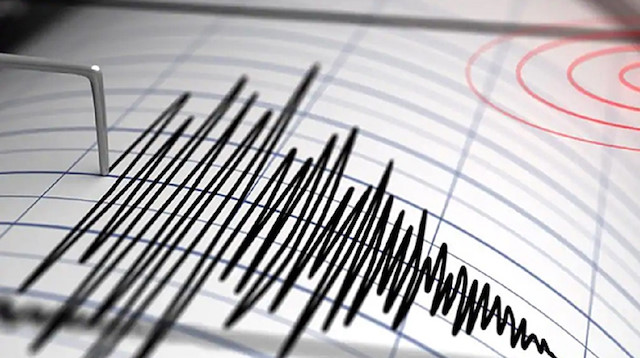 Ege Denizi'nde 4.0 büyüklüğünde deprem meydana geldi. 