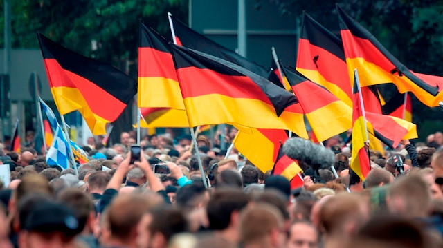 Almanya aşırı sağa ve nefret suçlarına karşı mücadeleyi artıracak.