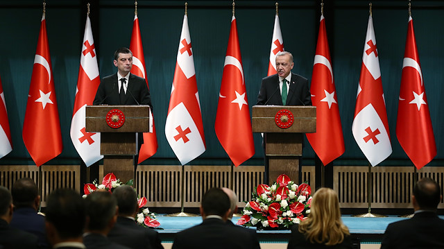 Cumhurbaşkan Recep Tayyip Erdoğan, Cumhurbaşkanlığı Külliyesi'nde Gürcistan Başbakanı Giorgi Gakharia ile ortak açıklama yaptı.