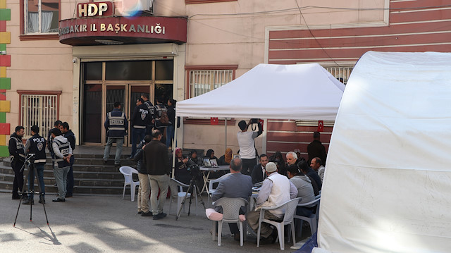 HDP önündeki oturma eylemi 2’nci ayına girdi.