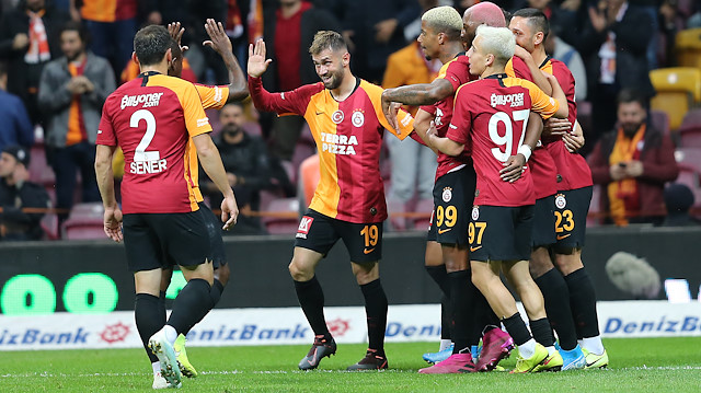 Galatasaray, Çaykur Rizespor'u evinde 2-0 yendi ve Real Madrid maçı öncesi moral kazandı.