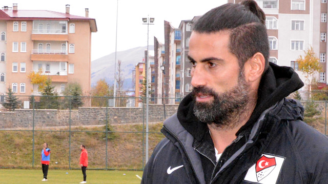 Volkan Demirel, Fenerbahçe'de yardımcı antrenör olarak görev alıyor.