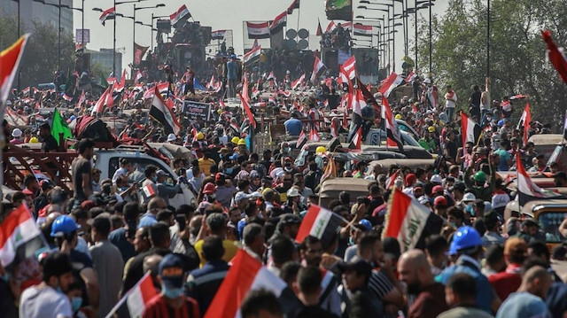 محتجون يحاولون فرض عصيان مدني في مدن عراقية