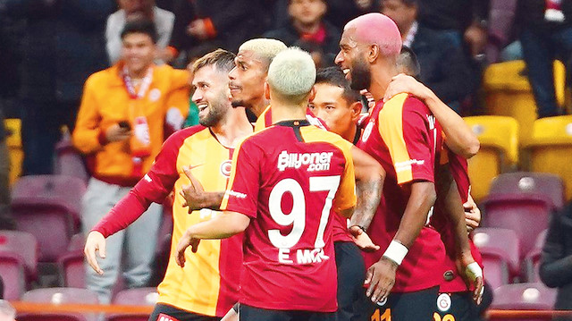 Galatasaray, bu sezon Devler Ligi'nde çıktığı 3 maçta 1 puan alabildi.