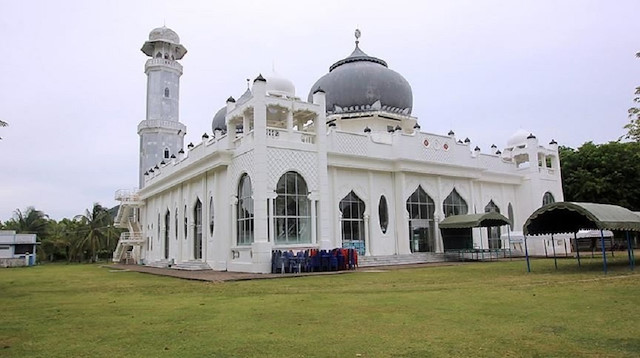A mosque located near the coast of Lampuuk in Lhoknga district of Aceh province in Indonesia's western Sumatra Island.
