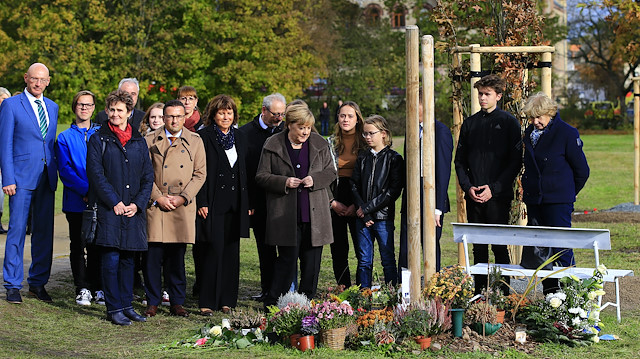German Chancellor Merkel commemorates NSU victims

