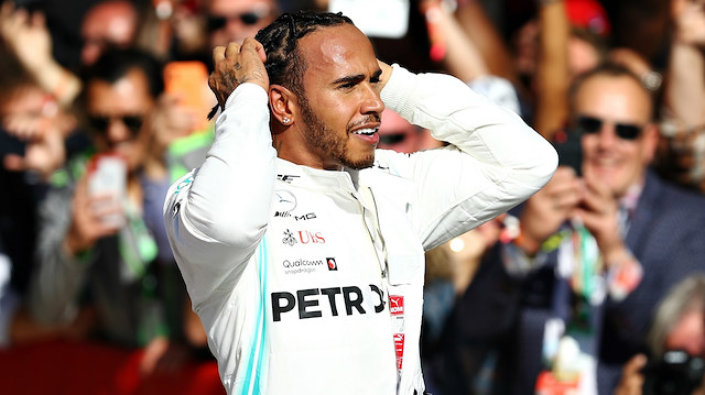 Formula 1'de Hamilton şampiyonluğu garantiledi