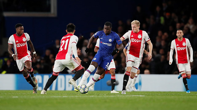 Chelsea sahasında Ajax ile 4-4 berabere kaldı.
