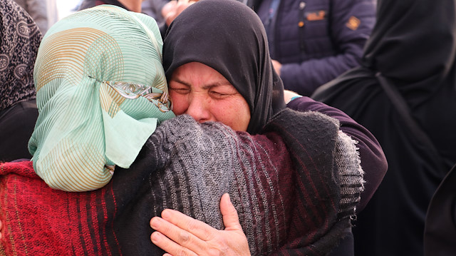"Diyarbakır anneleri"ne destek ziyaretleri sürüyor.