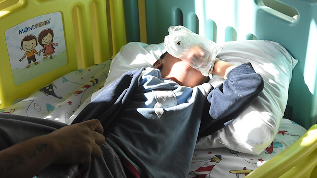 Yusuf Maden ile görme kaybı yaşayan 4 aylık kardeşi Miran Maden, Sağlık Bakanlığı'nın talimatıyla Tepecik Eğitim ve Araştırma Hastanesi'ne kaldırılarak tedaviye alındı.