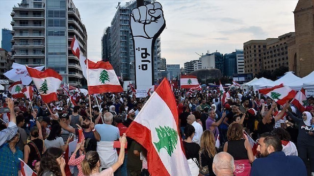 لبنان.. "إرباك السلطة" وراء تأخير الاستشارات النيابيّة لتشكيل الحكومة