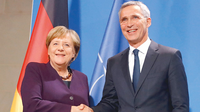 Merkel (sol) ve Stoltenberg (sağ) Berlin’de görüştü