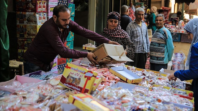 المولد النبوي بمصر.. من "درب الأثر" تذوب "حلاوة زمان"