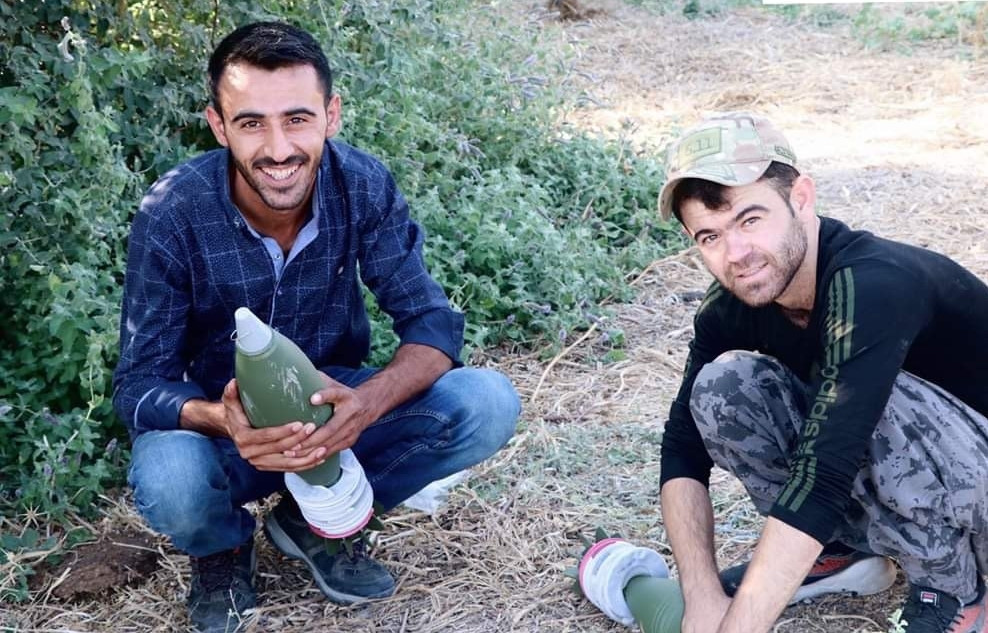 Teröristin havan toplarıyla düzenek kurarken fotoğrafı ortaya çıktı.