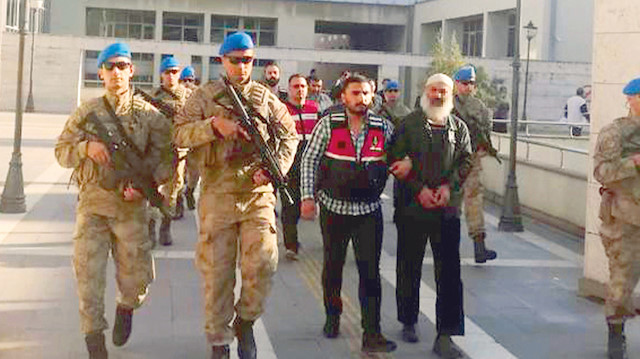 Osmaniye merkezli 5 ilde gözaltına alınan 7 DEAŞ’lıdan 6’sı tutuklandı.