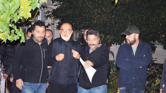Ahmet Altan gözaltına alındı.