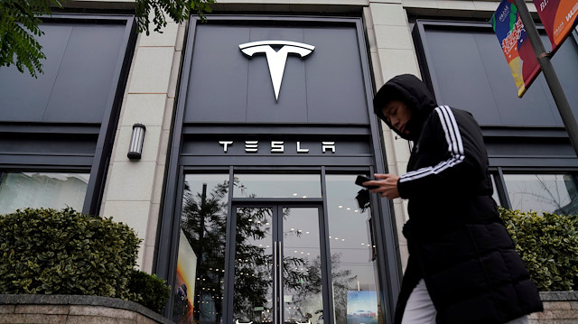 File photo: A Tesla logo is seen at a Tesla showroom in Shanghai, China January 7, 2019. 