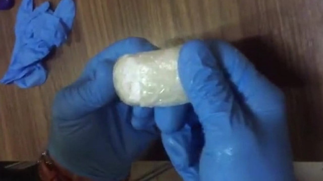 Bebek maması kavanozunun içinde 25,65 gram kokain ele geçirildi.