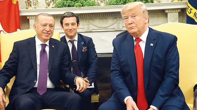 Cumhurbaşkanı Erdoğan, ABD Başkanı Trump ile Türkiye-ABD ilişkilerine yön verecek kritik bir görüşme gerçekleştirdi.