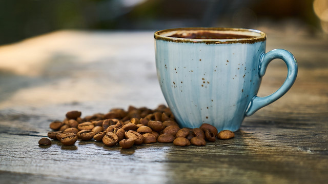 Uzmanından tavsiye: Kahveyi kalın fincanda için