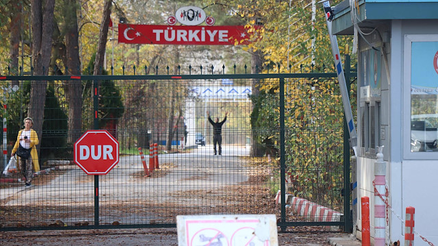 Türkiye'nin sınır dışı ettiği DEAŞ'li teröristi Yunanistan da kabul etmemişti. 