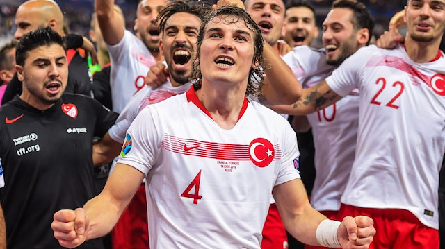 Çağlar Söyüncü, A Milli Takım formasıyla çıktığı 28 maçta 1 gol attı.