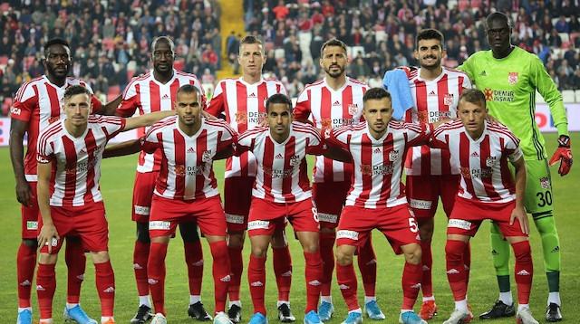 11. hafta itibariyle Sivasspor, Süper Lig'de liderlik koltuğunda oturuyor.
