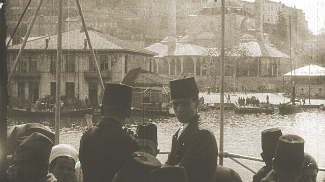 Amerika’daki Devlet Kütüphanesi’nden edinilen 1915 tarihli  “Boğaz Turu” filmi, bir asır önceki boğaz turundan görüntüler sunuyor.