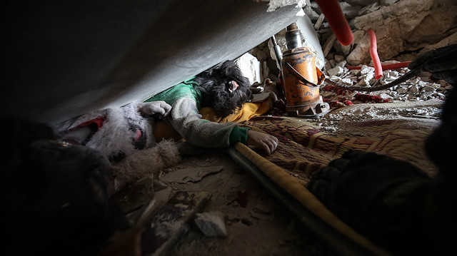 Esed rejimine destek veren Rusya, İdlib'e hava saldırısı düzenledi.