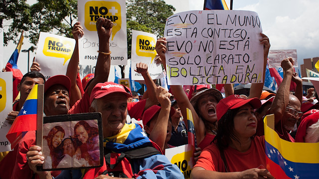 Venezuela'da Bolivya eski Devlet Başkanı Morales'e destek gösterisi.