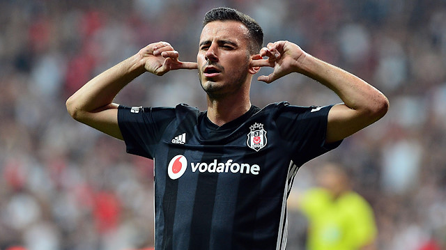 Oğuzhan Özyakup bu sezon Beşiktaş formasıyla 11 karşılaşmada görev aldı.