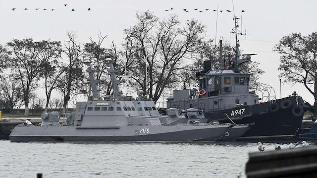 Alıkonulan 3 Ukrayna savaş gemisi.