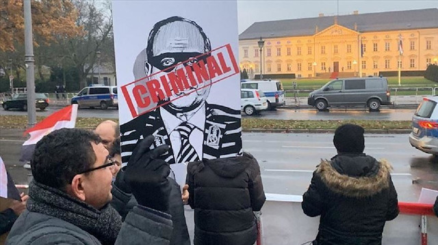 ألمانيا.. وقفة مؤيدة وأخرى معارضة لزيارة السيسي