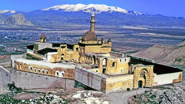 Ishak Pasha Palace