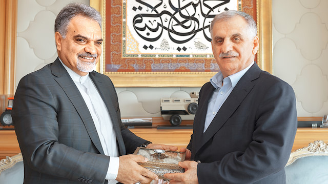 Muhammad Farazmand (sol)  Ahmet Albayrak (sağ)