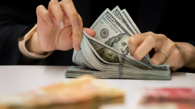 Dolar/TL bu hafta ise 5.75’ten 5.70’e geriledi.