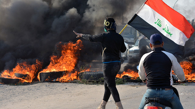 Irak'taki ekonomik nedenlerle başlayan hükümet karşıtı gösteriler devam ediyor.