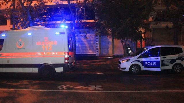 Zeytinburnu'ndan yabancı uyruklu bir kadın uyuyan kocasını öldürdü.
