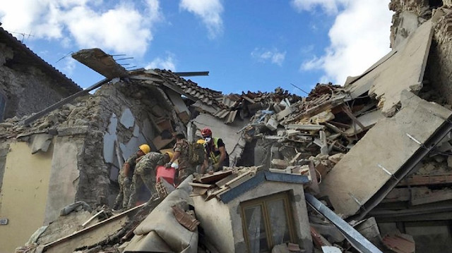 ألبانيا.. ارتفاع حصيلة ضحايا الزلزال إلى 14 قتيلًا و600 مصابًا