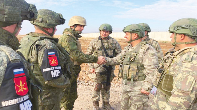 Türk ve Rus askeri
