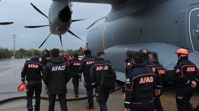 Turkish rescue teams start work in Albania after quake